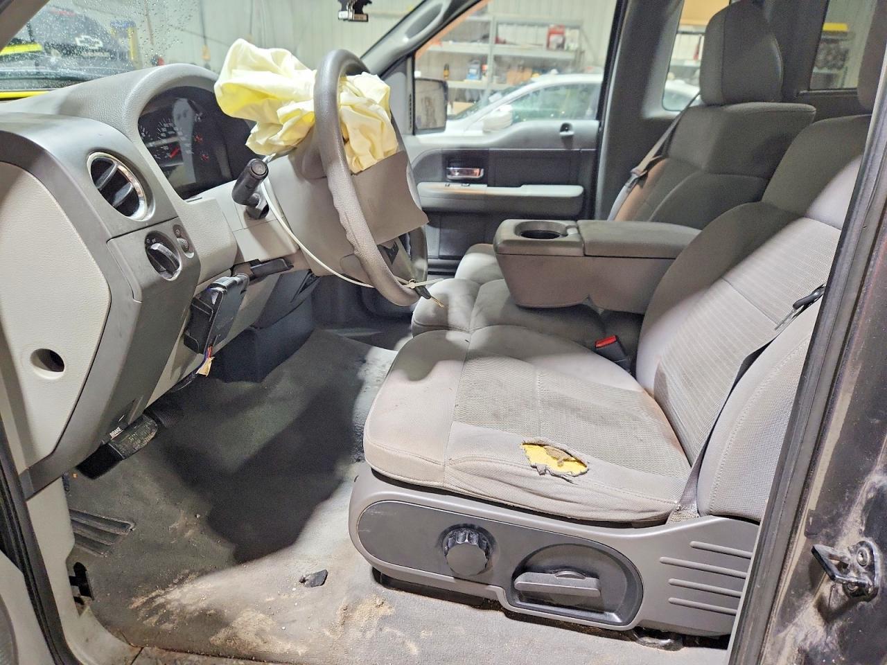 2004 FORD F150 photo 19