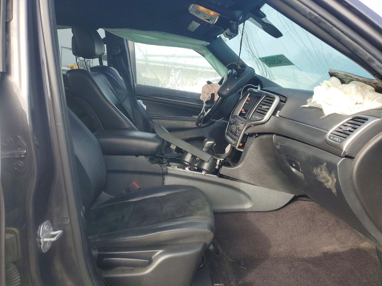2018 JEEP GRAND CHEROKEE LAREDO photo 13