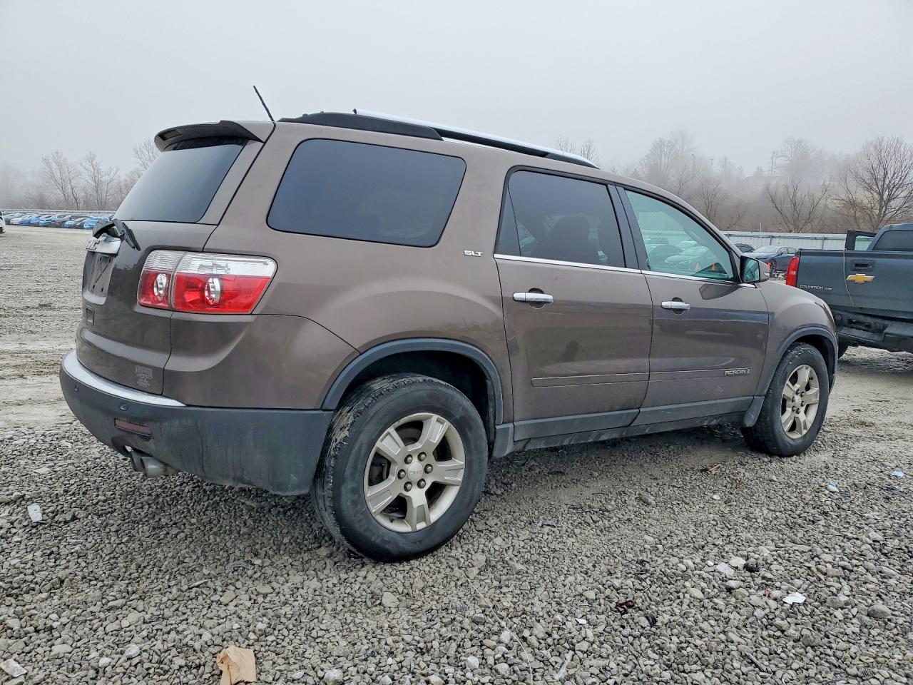 2008 GMC ACADIA SLT-1 photo 3