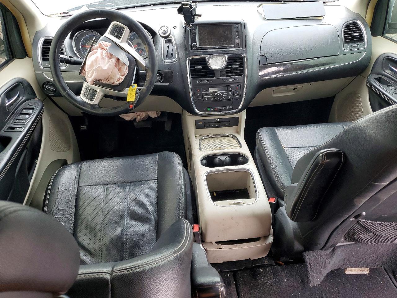 2015 CHRYSLER TOWN & COUNTRY TOURING L photo 15