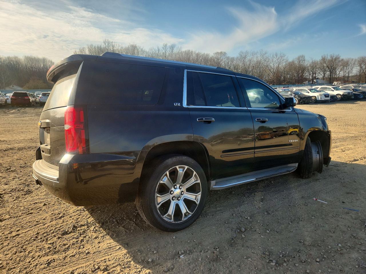 2015 CHEVROLET TAHOE C1500 LTZ photo 3