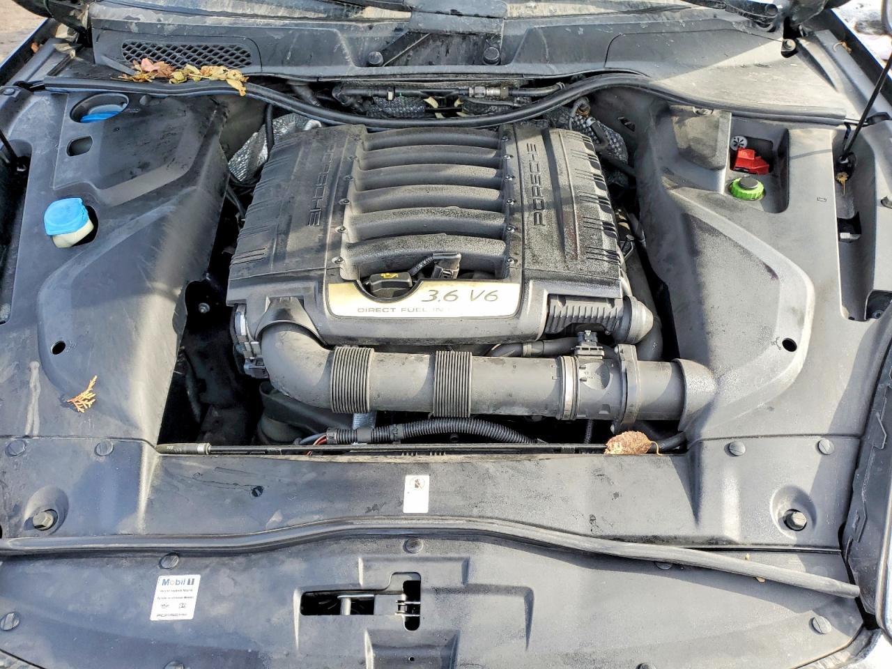 2018 PORSCHE CAYENNE photo 12