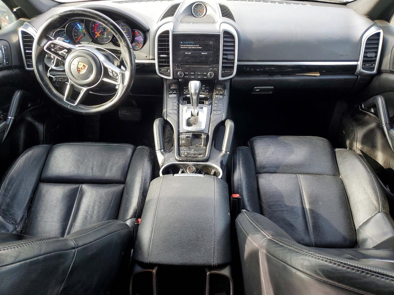 2018 PORSCHE CAYENNE photo 8