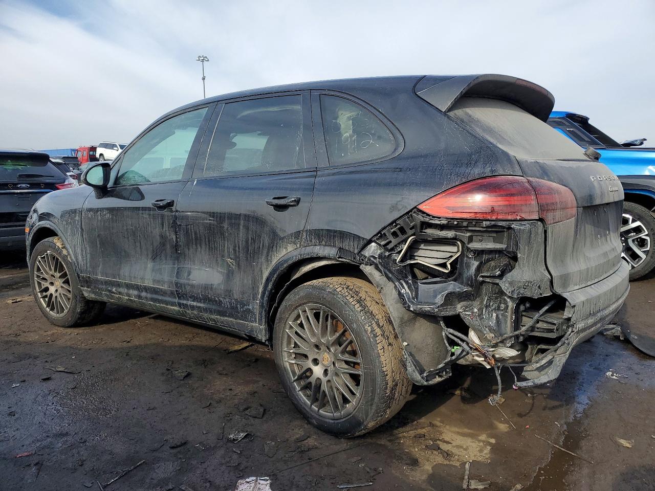 2018 PORSCHE CAYENNE photo 2