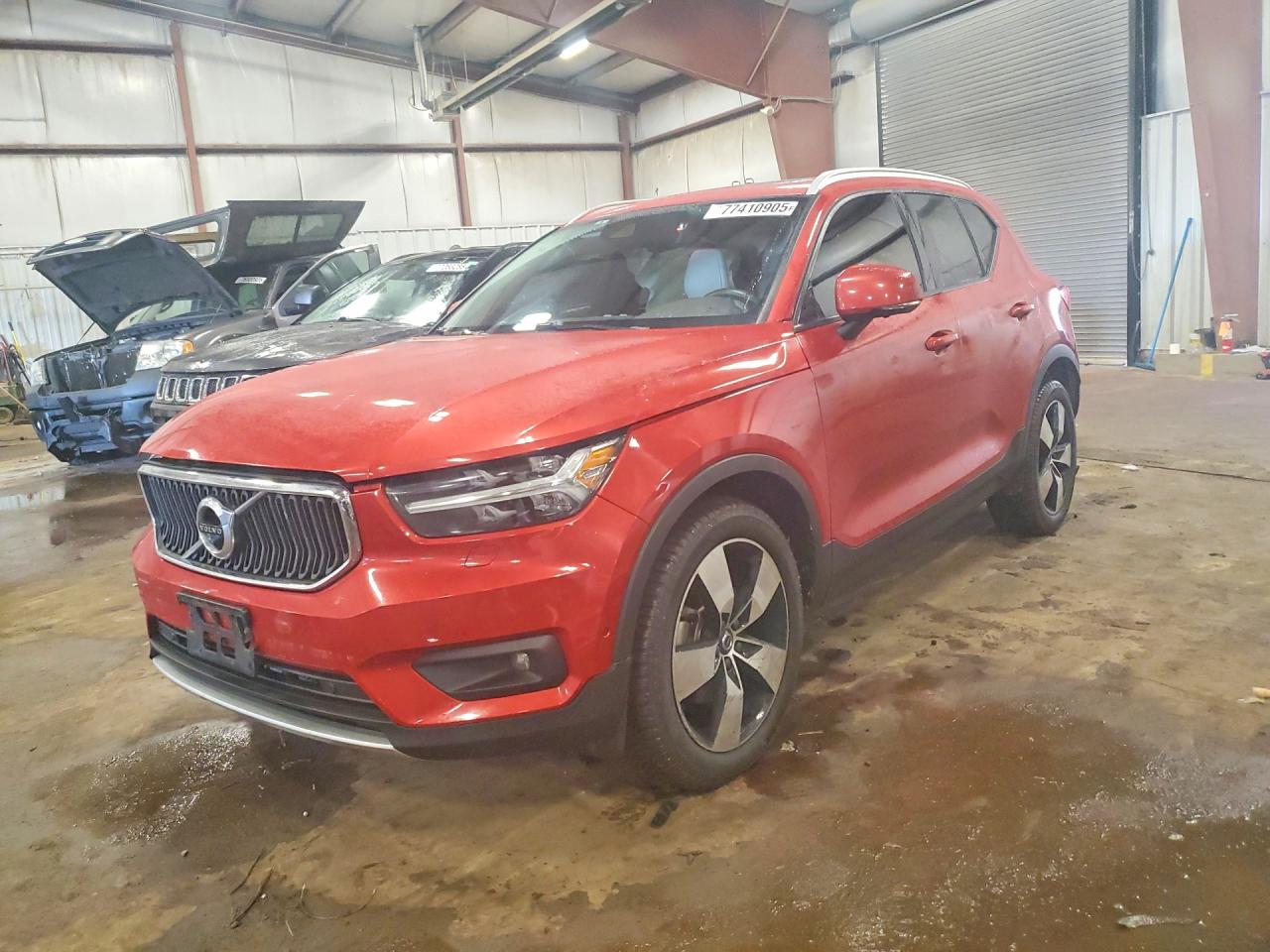 2019 VOLVO XC40
