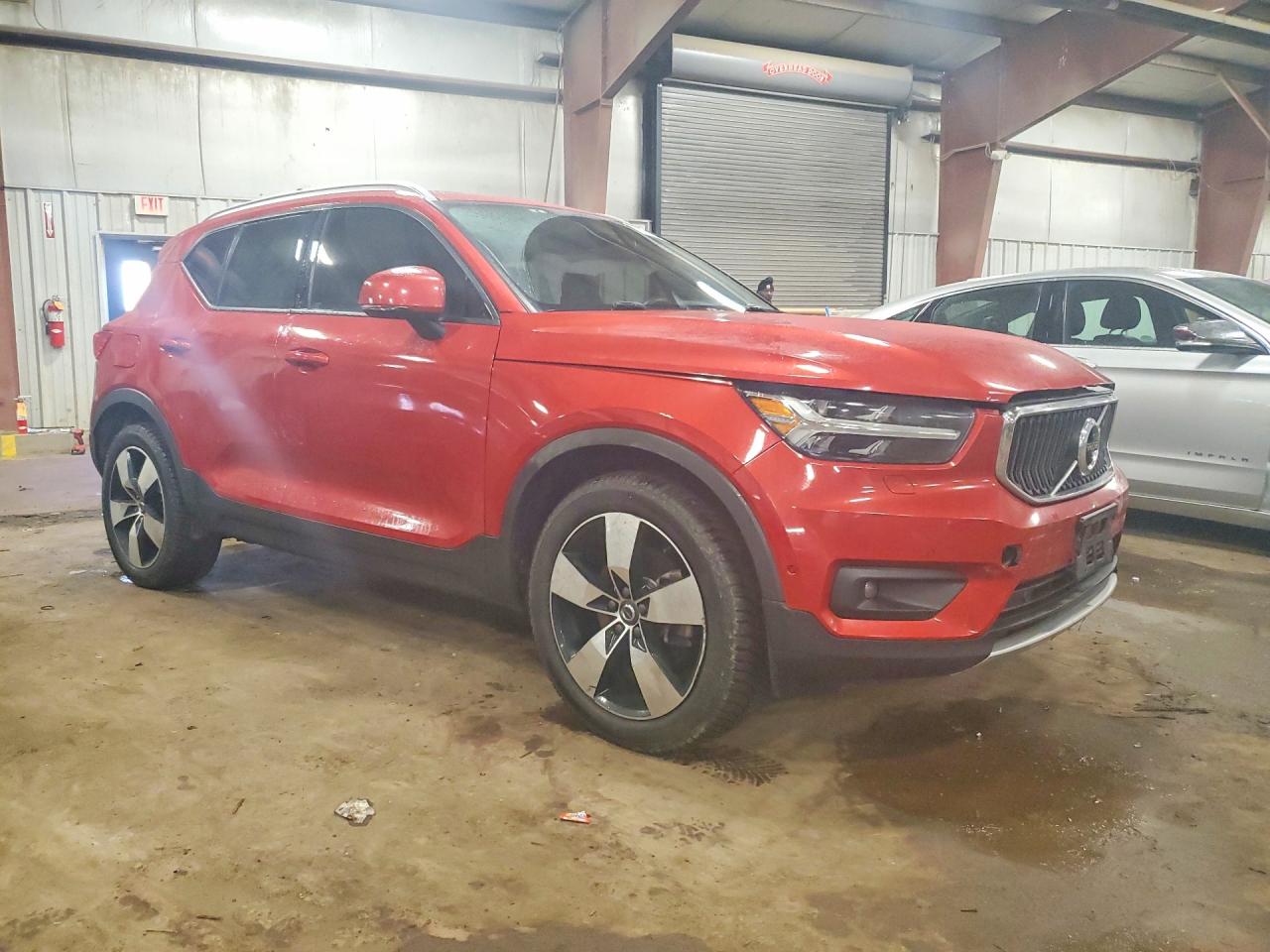2019 VOLVO XC40 T5 MOMENTUM photo 10