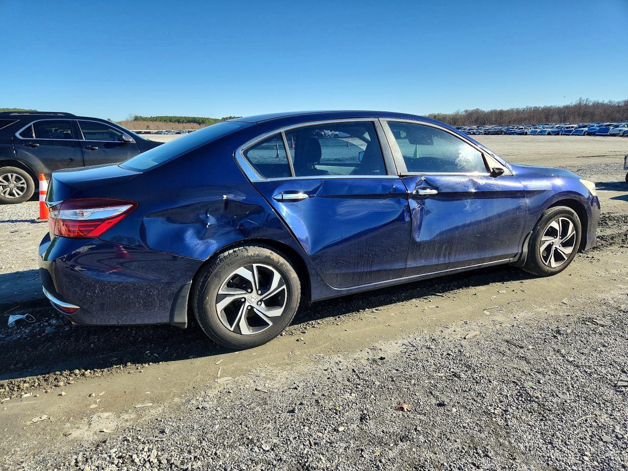 2017 HONDA ACCORD LX photo 5