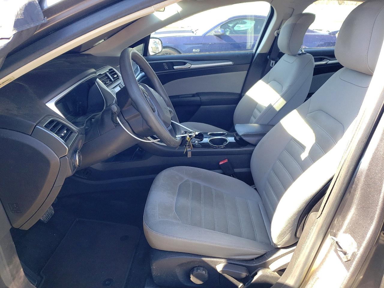 2013 FORD FUSION photo 13