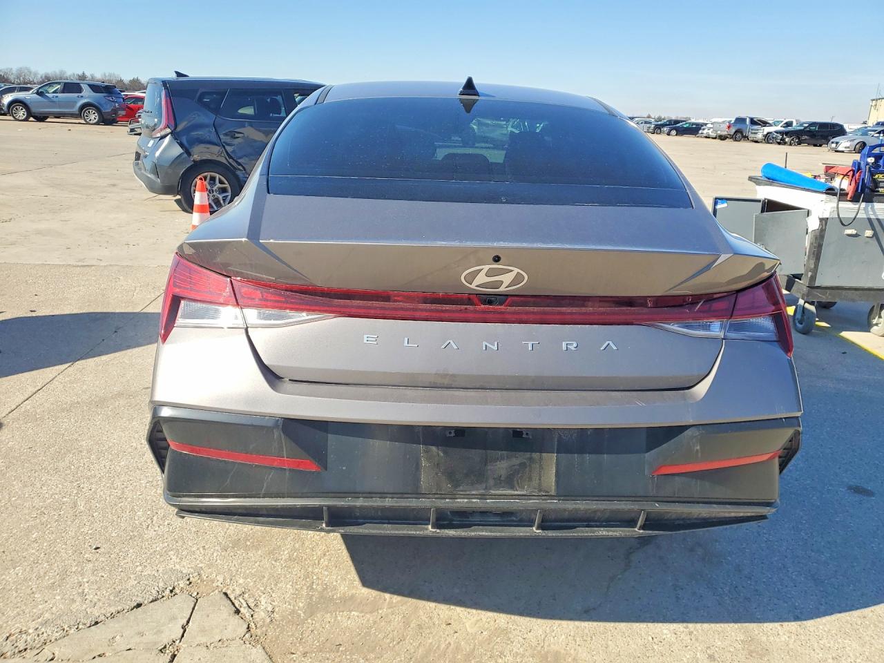 2024 HYUNDAI ELANTRA SEL photo 11