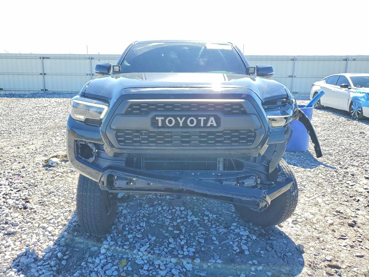 2017 TOYOTA TACOMA TRD OFF-ROAD photo 13