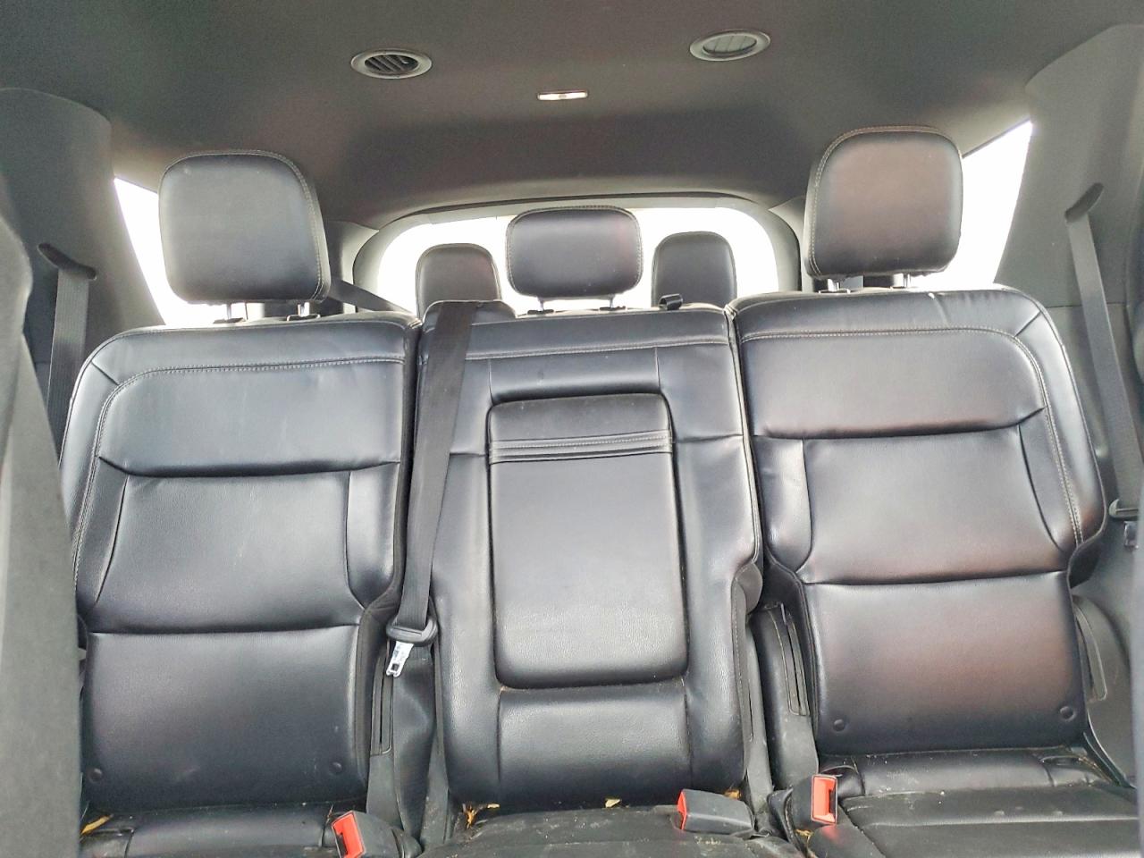 2020 FORD EXPLORER XLT photo 28
