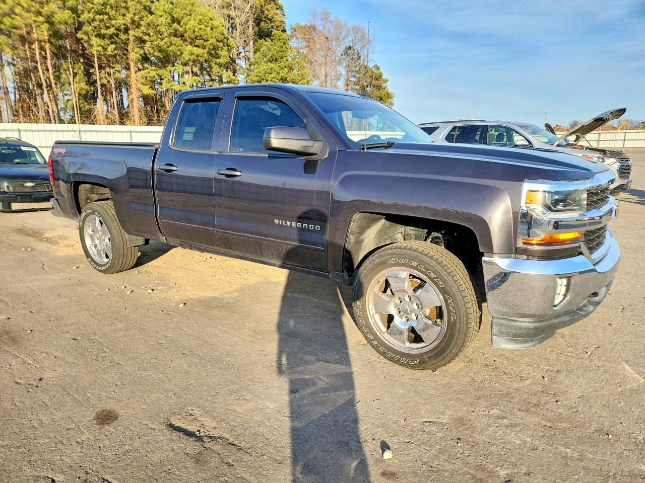 2016 CHEVROLET SILVERADO K1500 LT photo 4