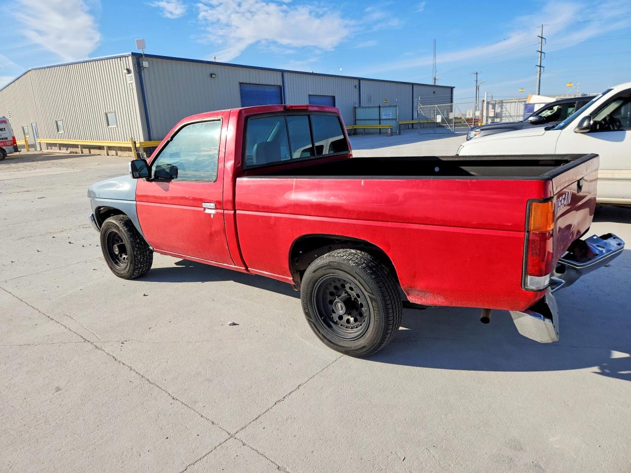 1997 NISSAN TRUCK BASE photo 3