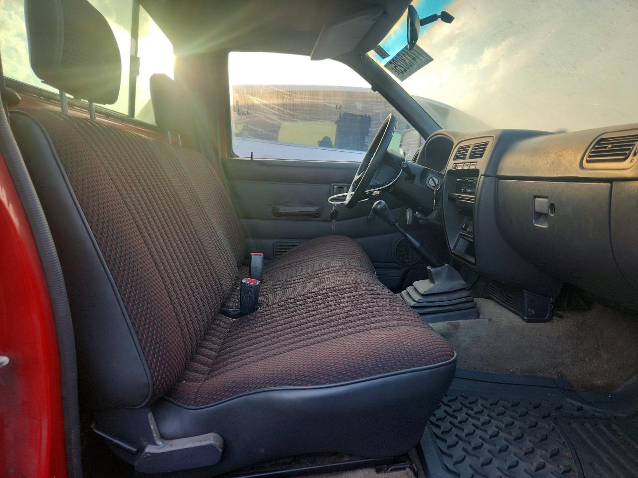 1997 NISSAN TRUCK BASE photo 19