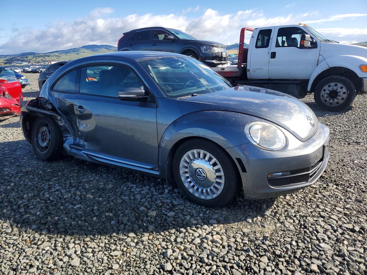 2014 VOLKSWAGEN BEETLE TURBO photo 4