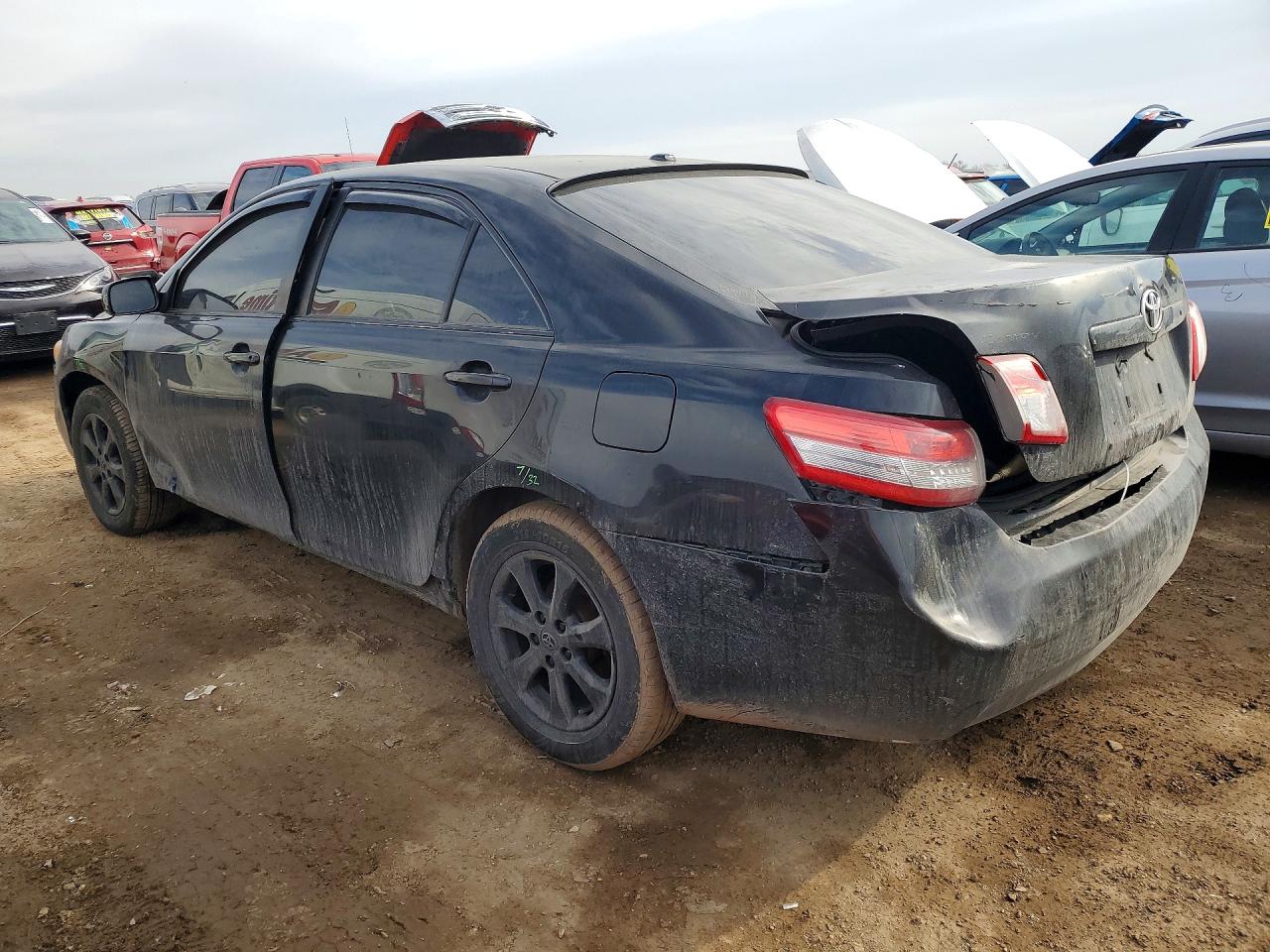 2011 TOYOTA CAMRY photo 2