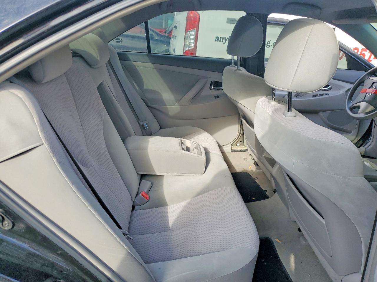 2011 TOYOTA CAMRY photo 10