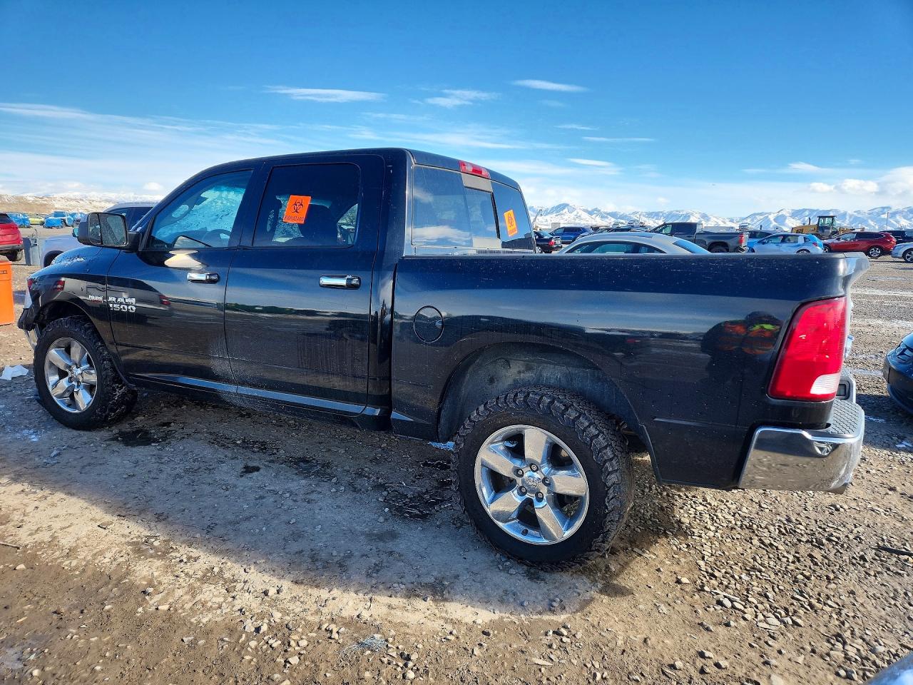 2016 RAM 1500 SLT photo 2