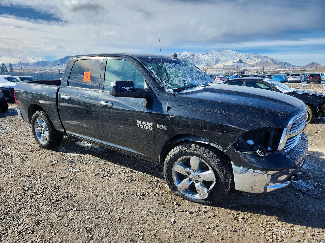 2016 RAM 1500 SLT photo 4