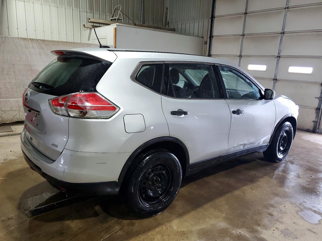 2016 NISSAN ROGUE S photo 5