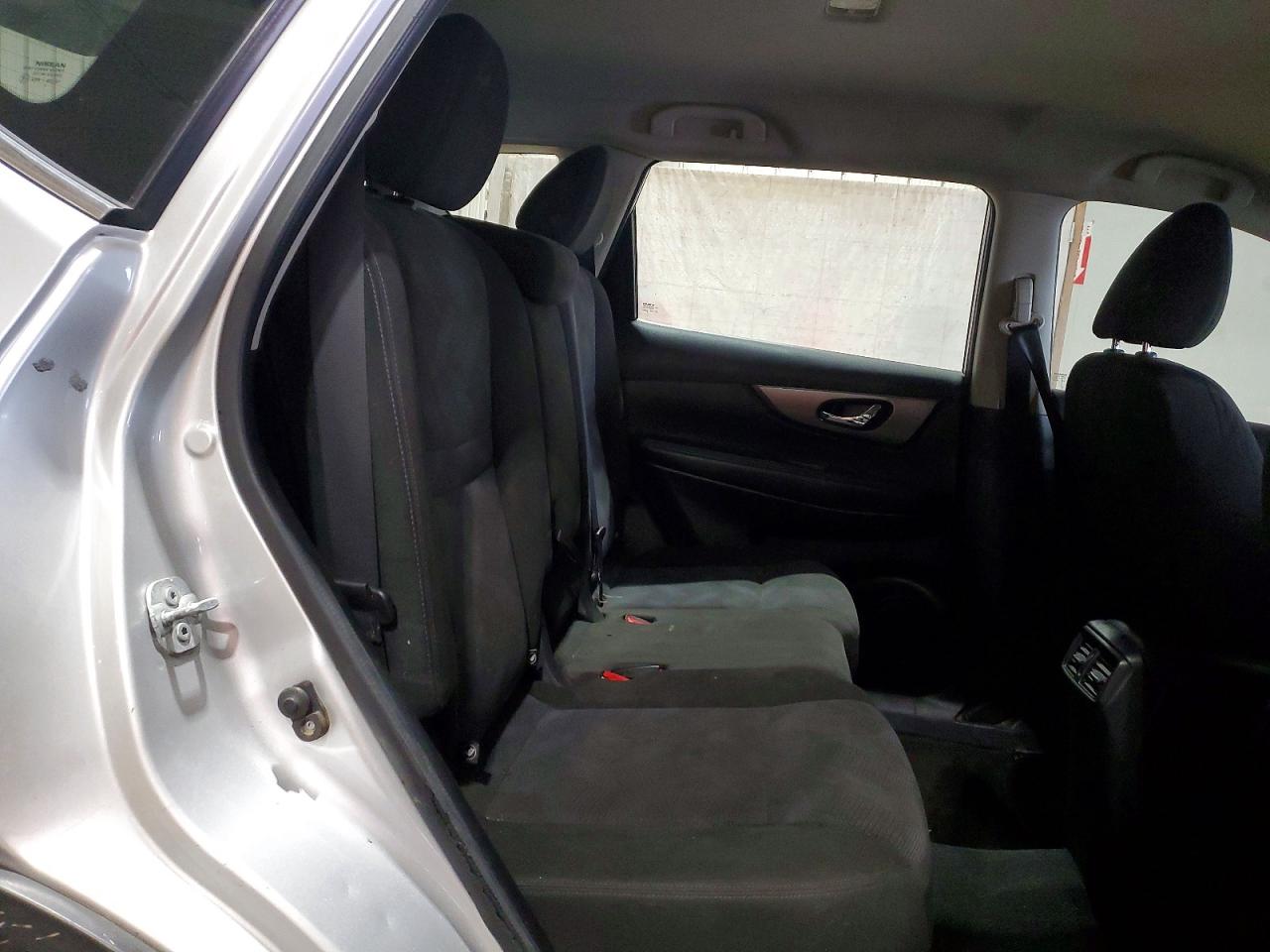 2016 NISSAN ROGUE S photo 21