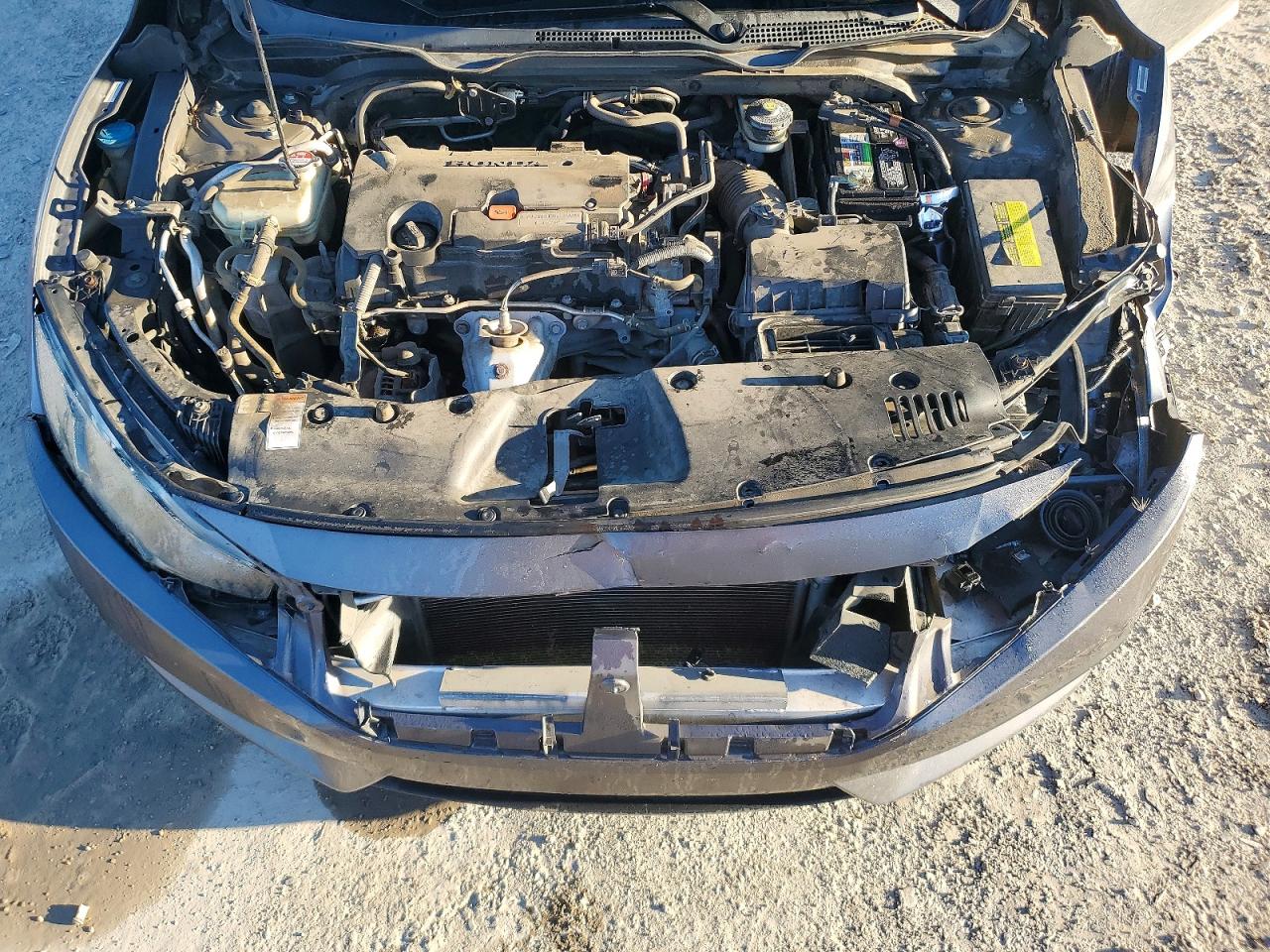 2016 HONDA CIVIC LX photo 11