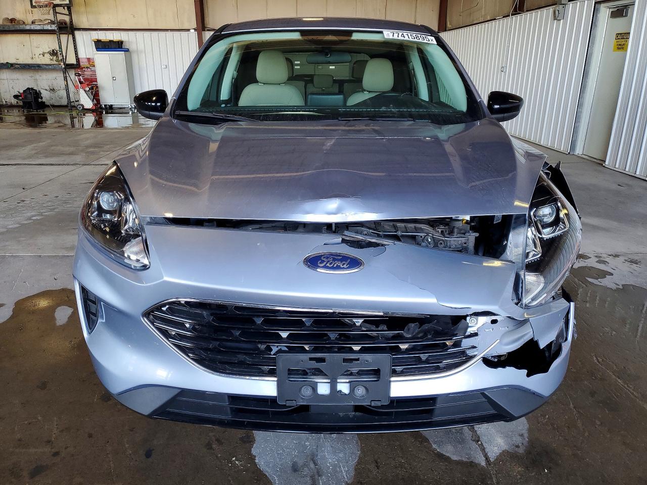 2022 FORD ESCAPE SE photo 9