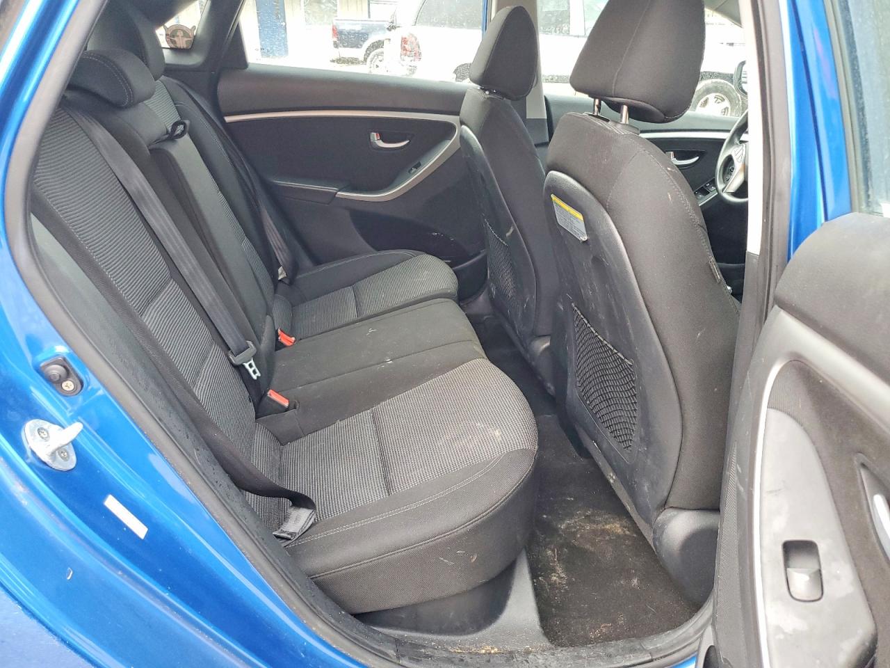 2017 HYUNDAI ELANTRA GT BASE photo 28