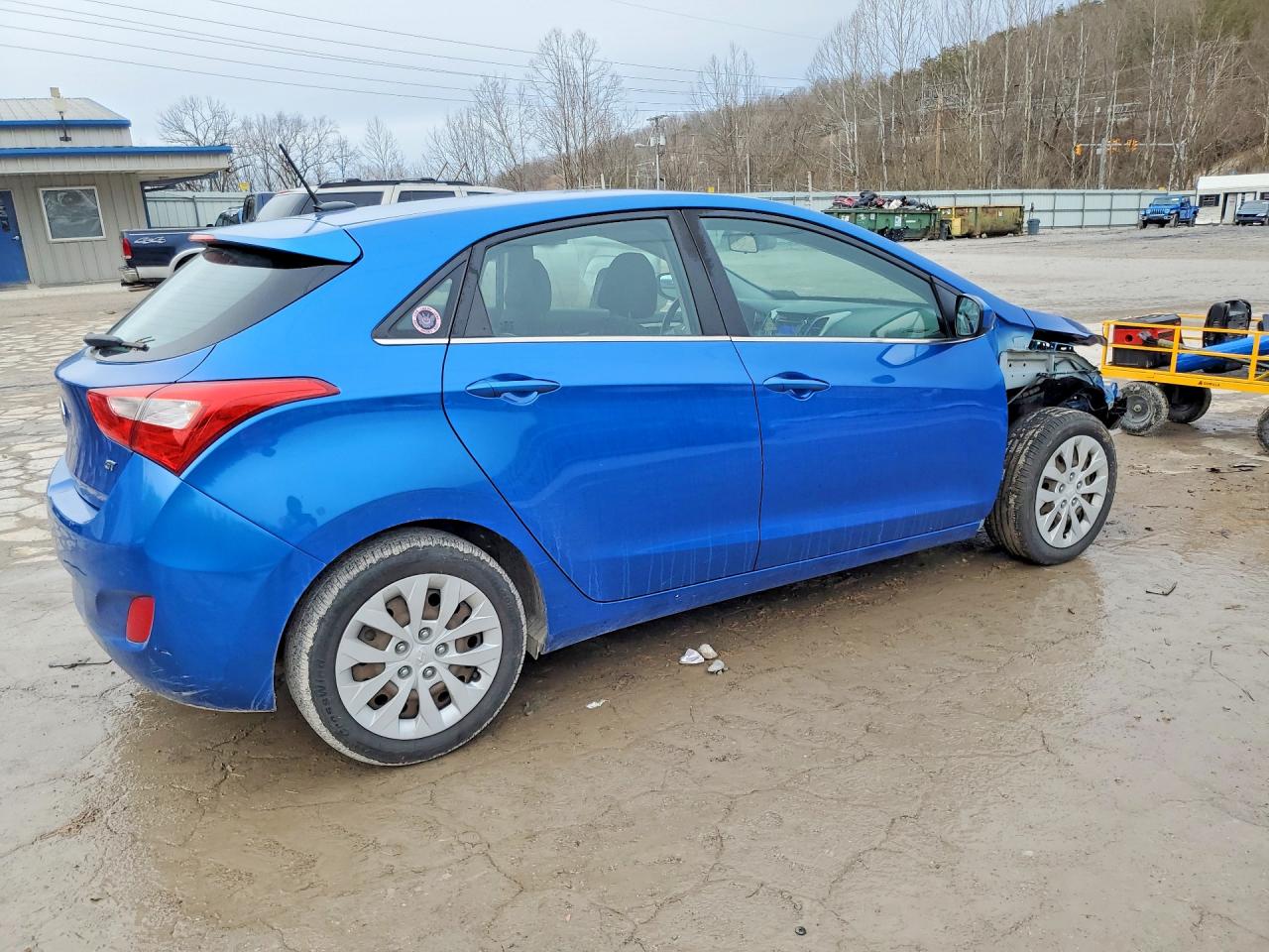 2017 HYUNDAI ELANTRA GT BASE photo 7