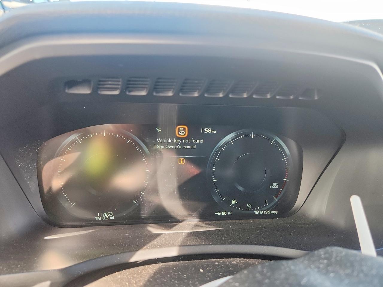 2018 VOLVO XC90 T6 photo 25