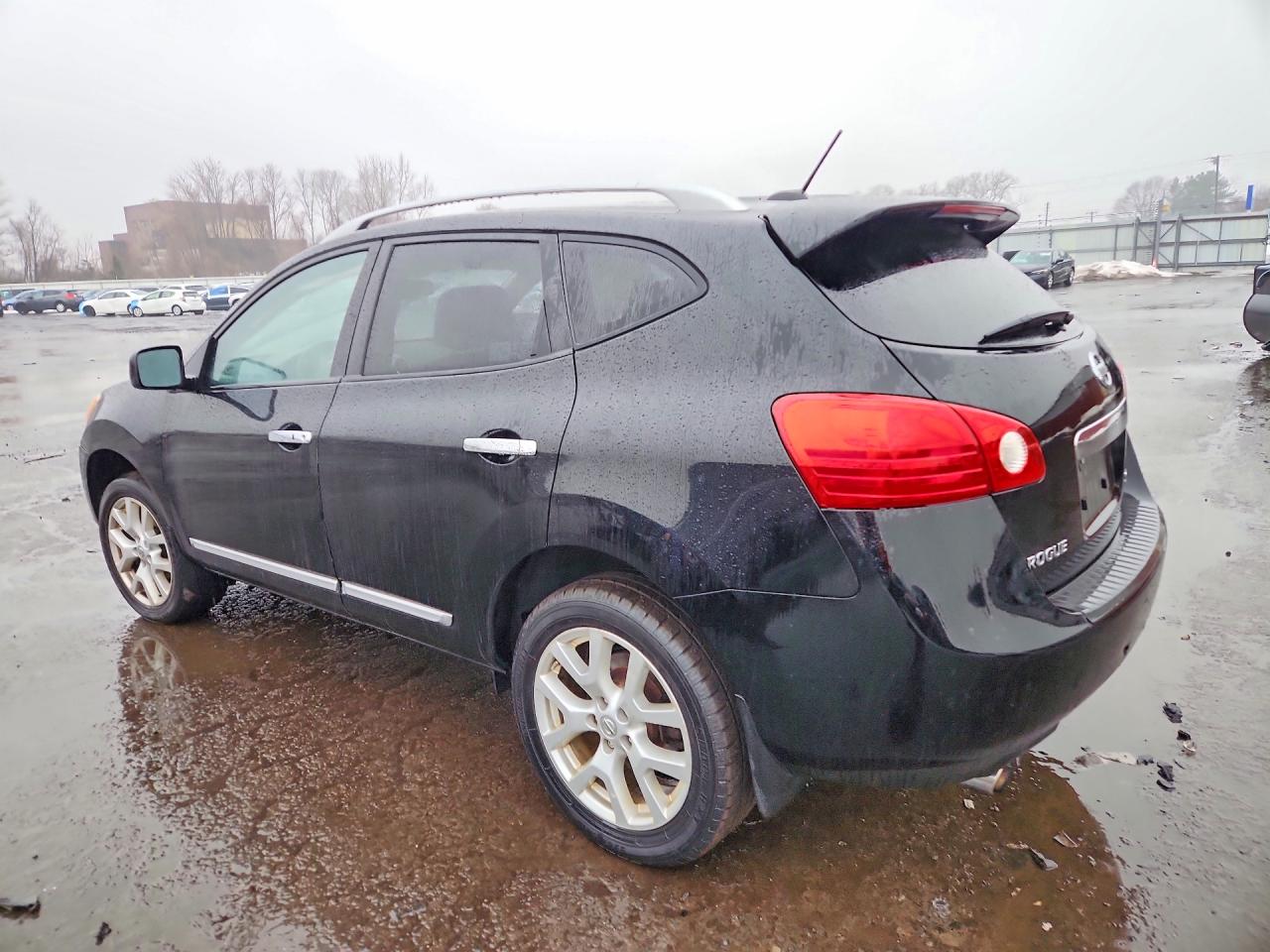 2011 NISSAN ROGUE S photo 2