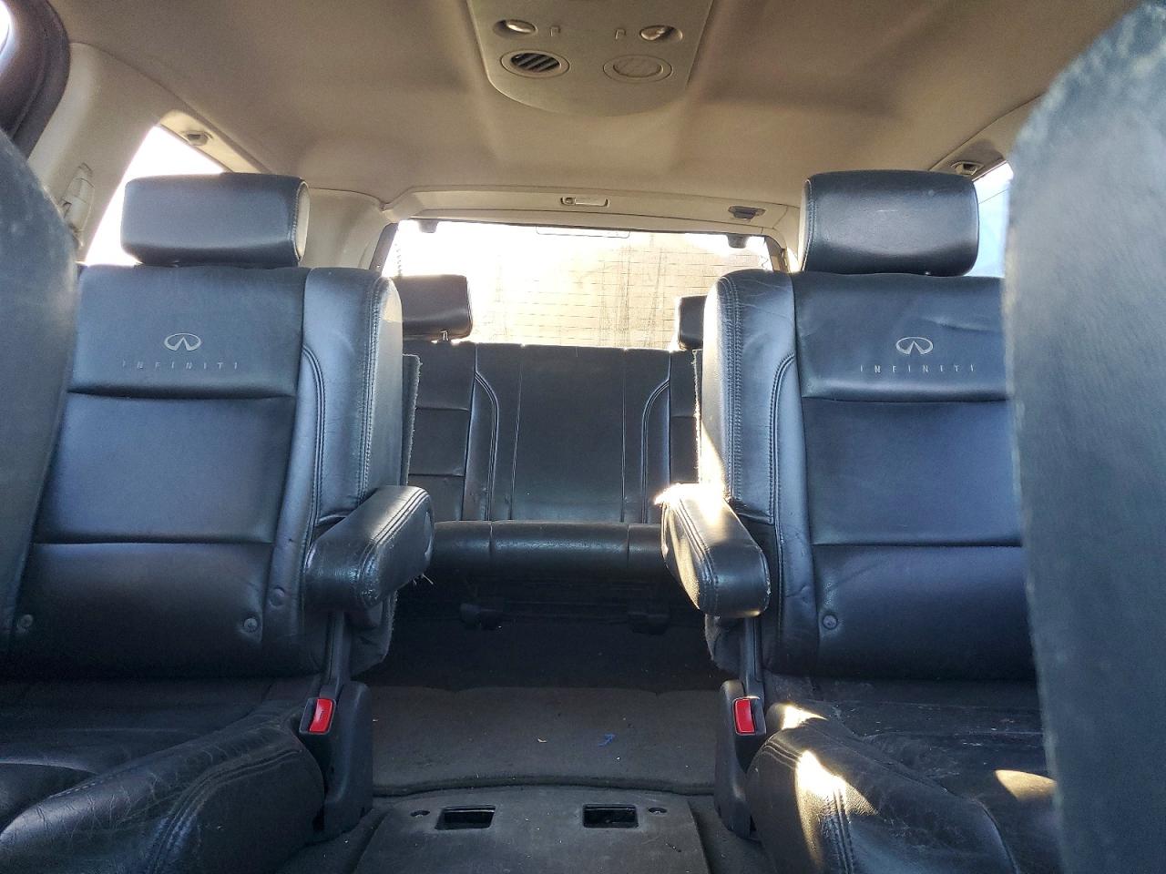 2004 INFINITI QX56 photo 10