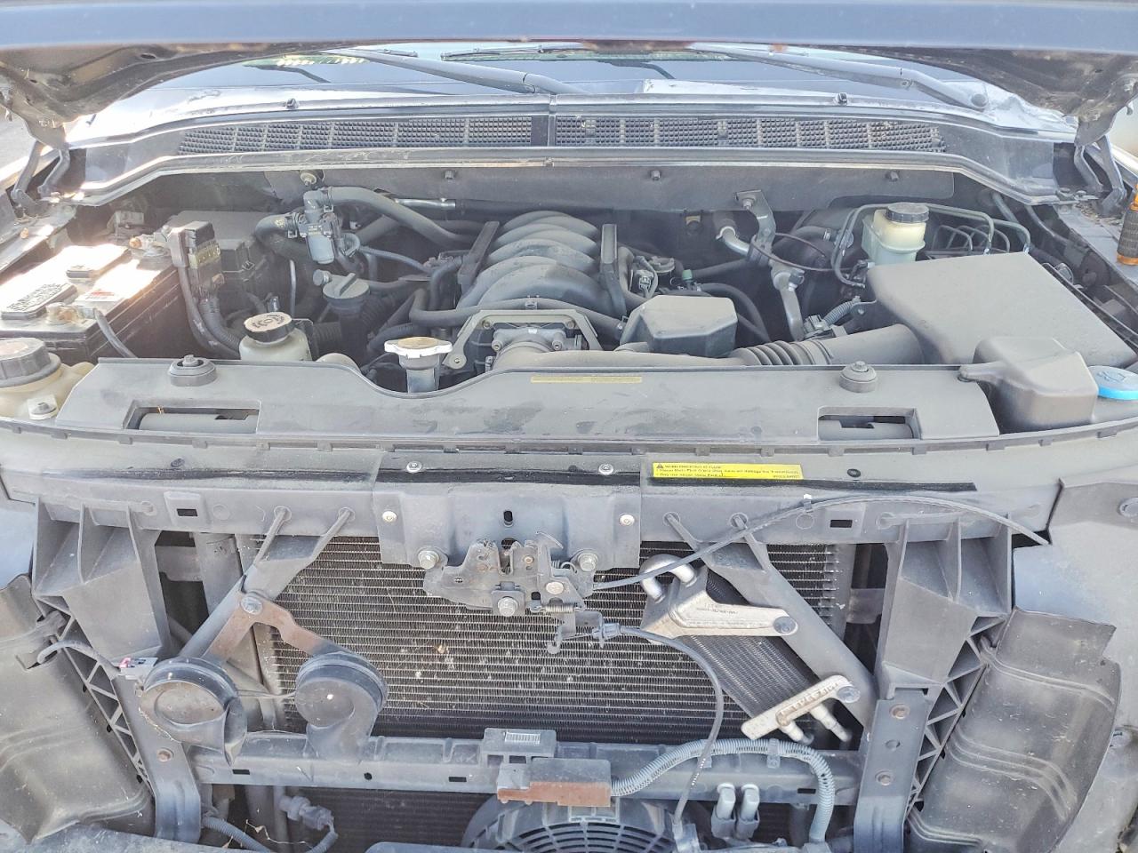 2004 INFINITI QX56 photo 12