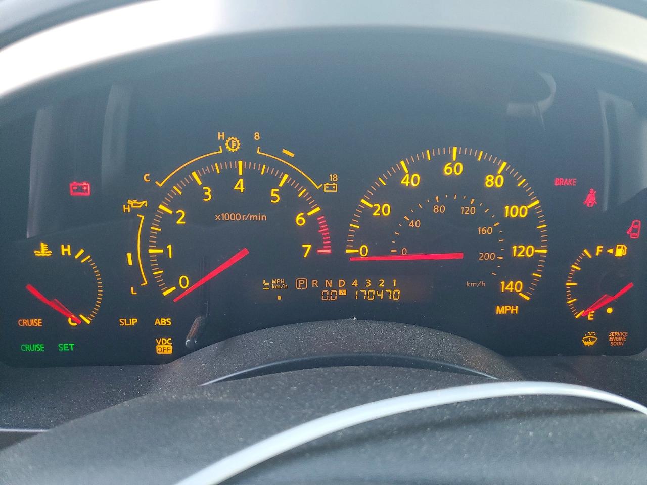 2004 INFINITI QX56 photo 9