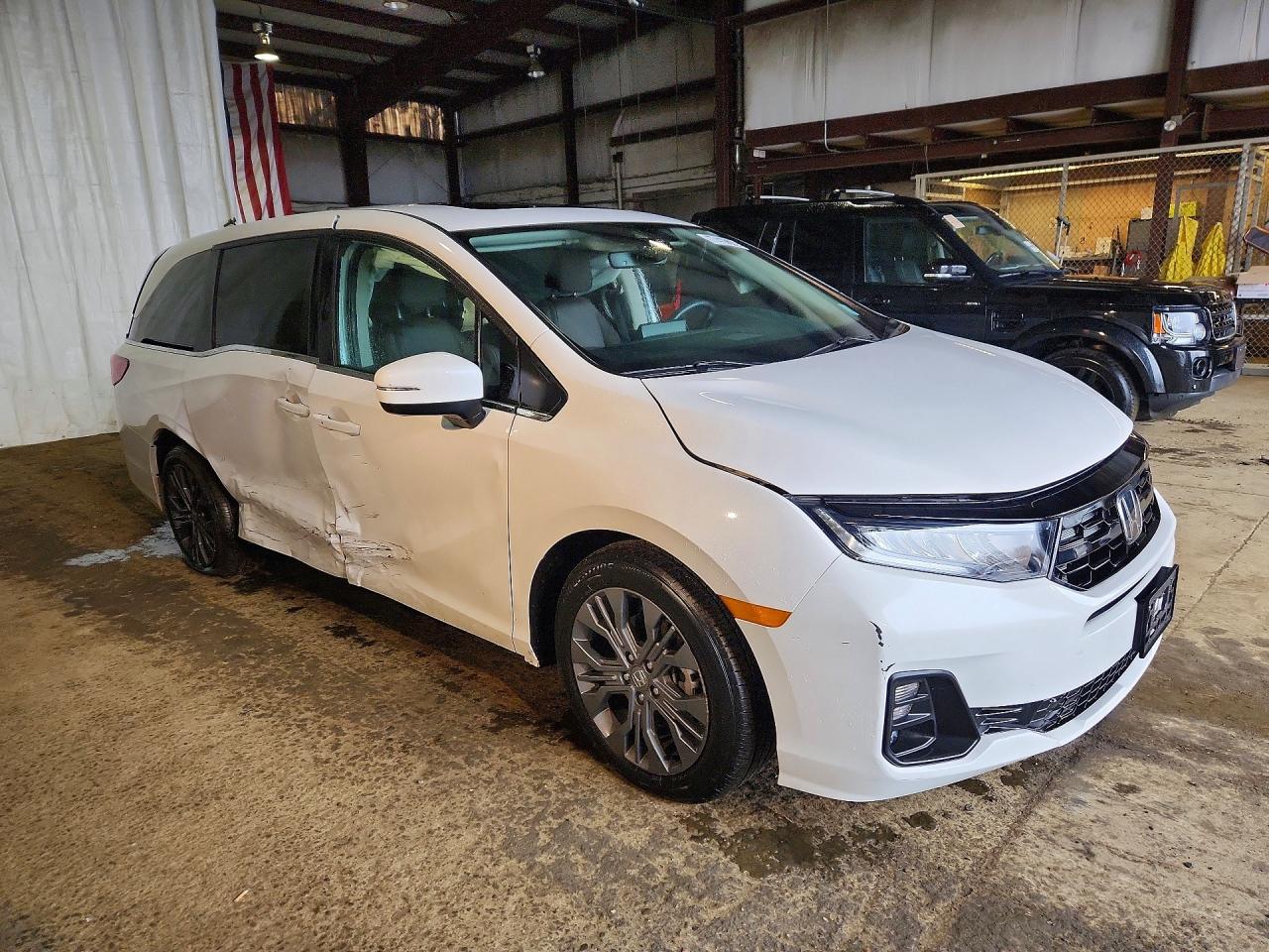 2025 HONDA ODYSSEY TOURING photo 7