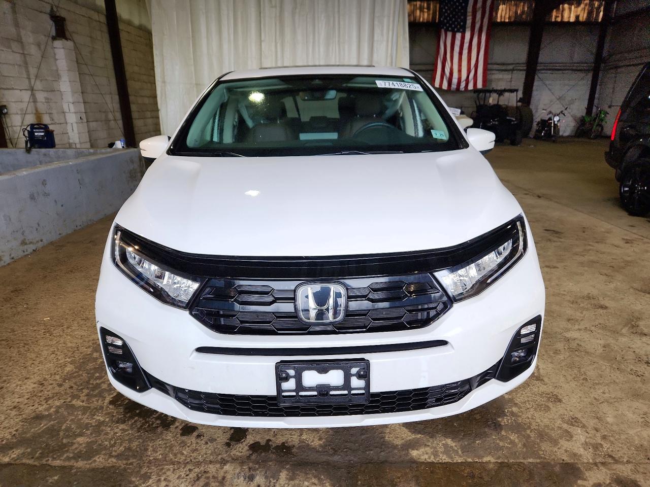 2025 HONDA ODYSSEY TOURING photo 9