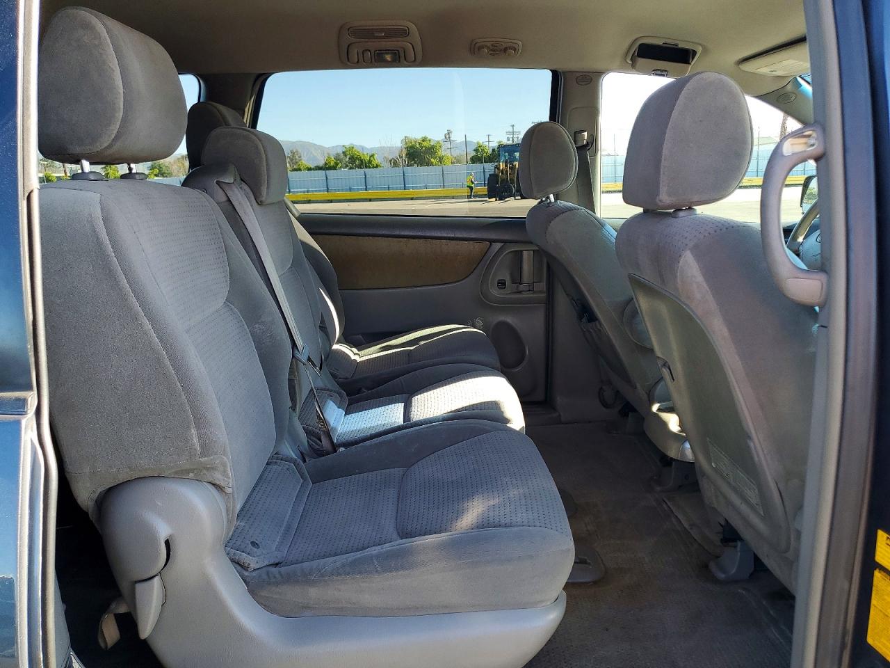 2006 TOYOTA SIENNA CE photo 11