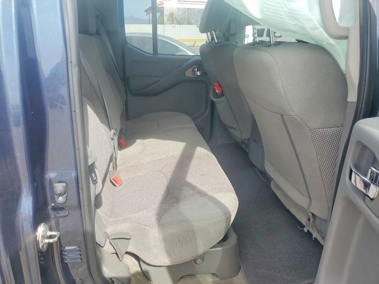 2018 NISSAN FRONTIER S photo 10