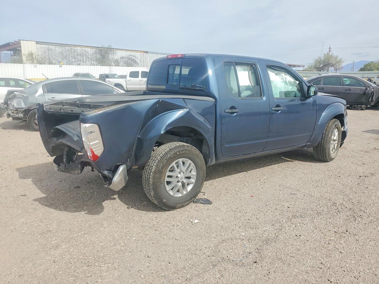 2018 NISSAN FRONTIER S photo 3
