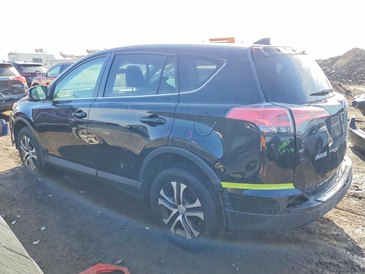 2018 TOYOTA RAV4 LE photo 2