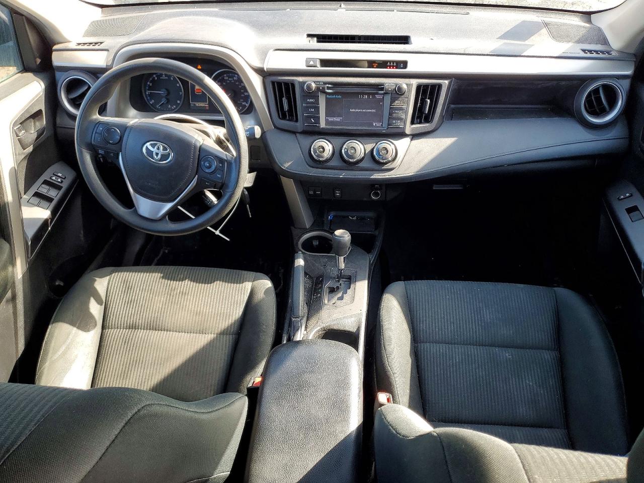 2018 TOYOTA RAV4 LE photo 8