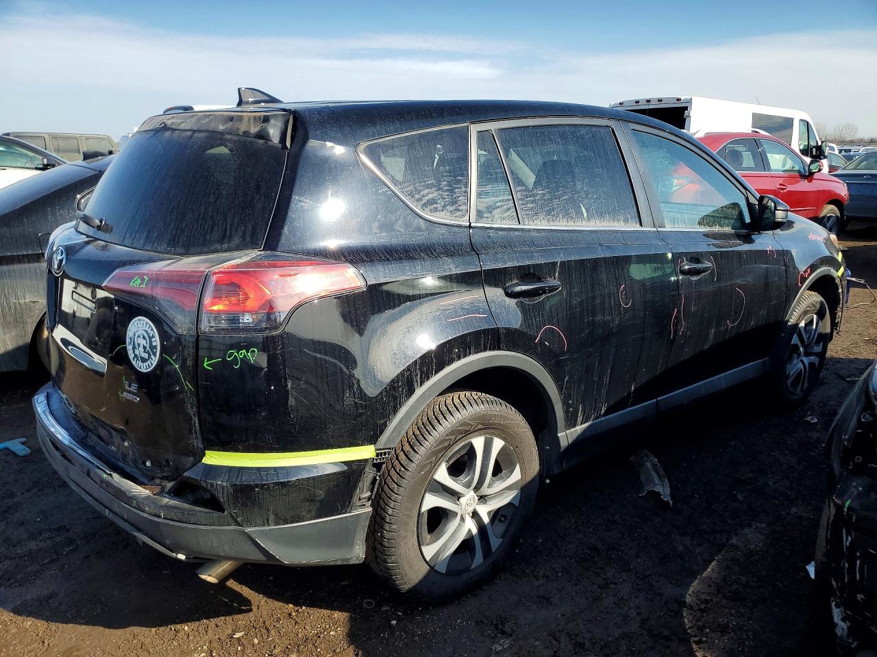 2018 TOYOTA RAV4 LE photo 3