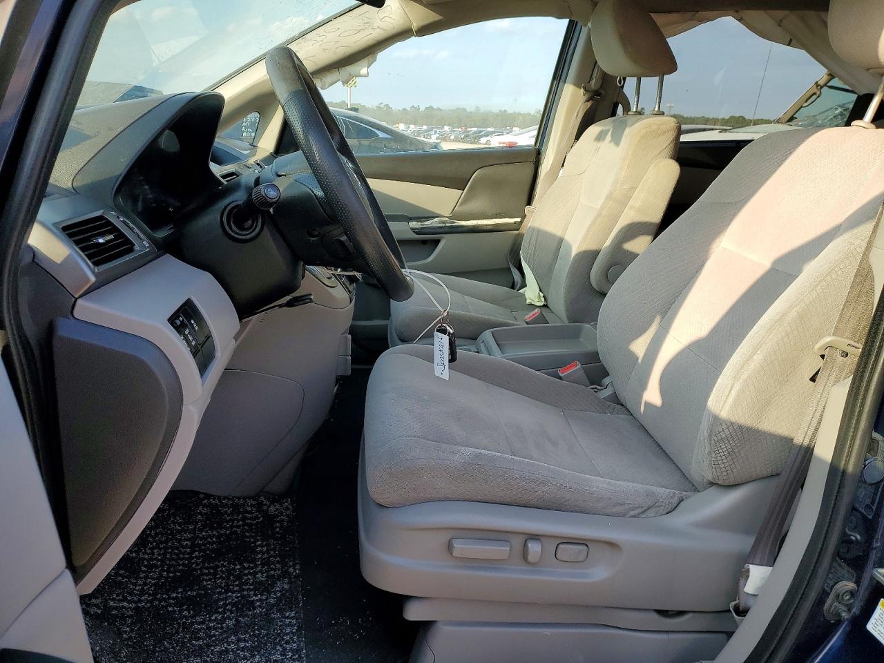 2016 HONDA ODYSSEY SE photo 13
