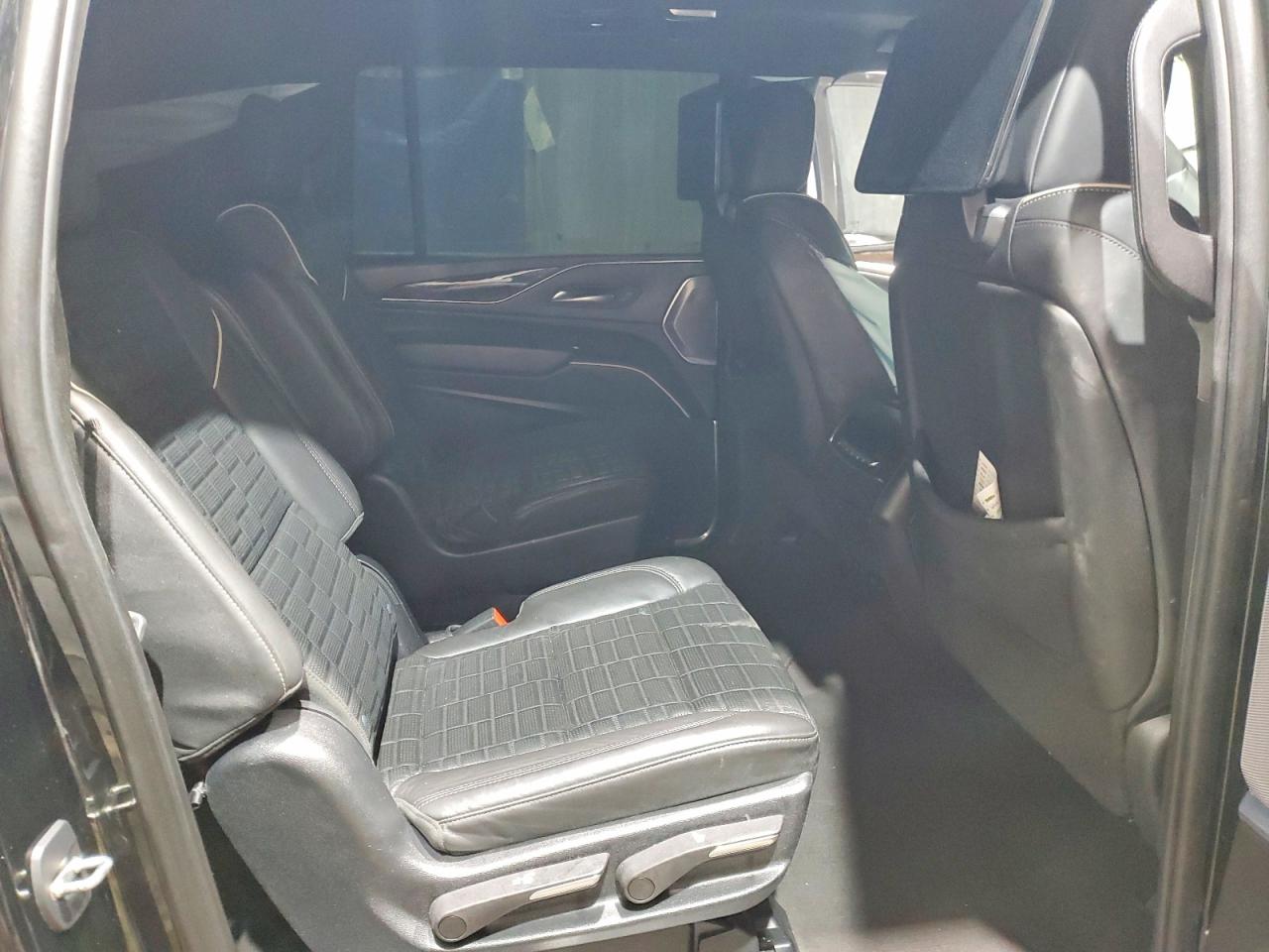 2023 CADILLAC ESCALADE ESV SPORT PLATINUM photo 21
