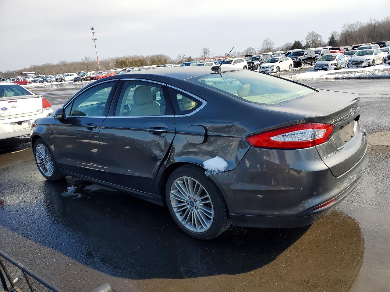 2016 FORD FUSION SE photo 4
