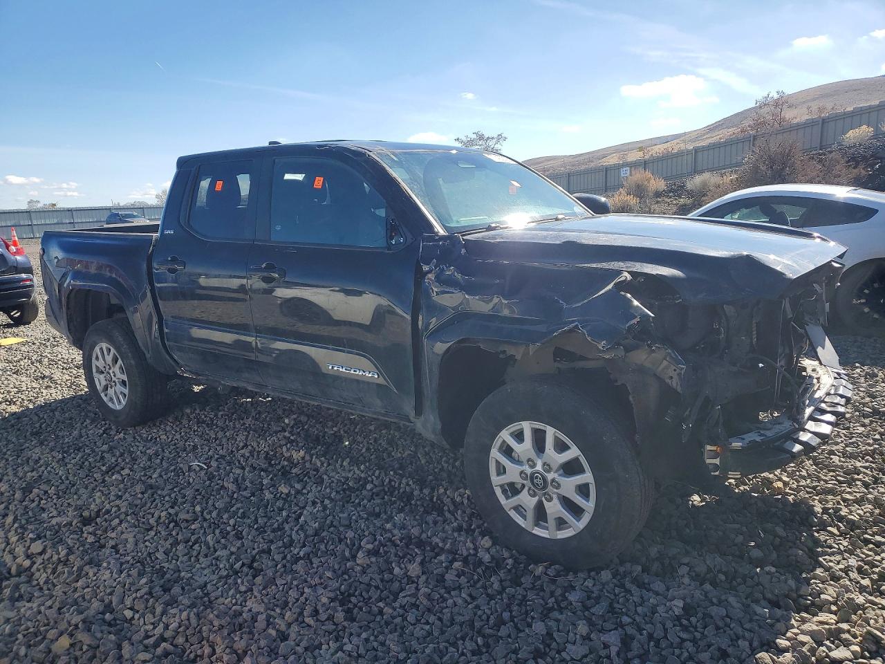 2024 TOYOTA TACOMA DOUBLE CAB photo 10
