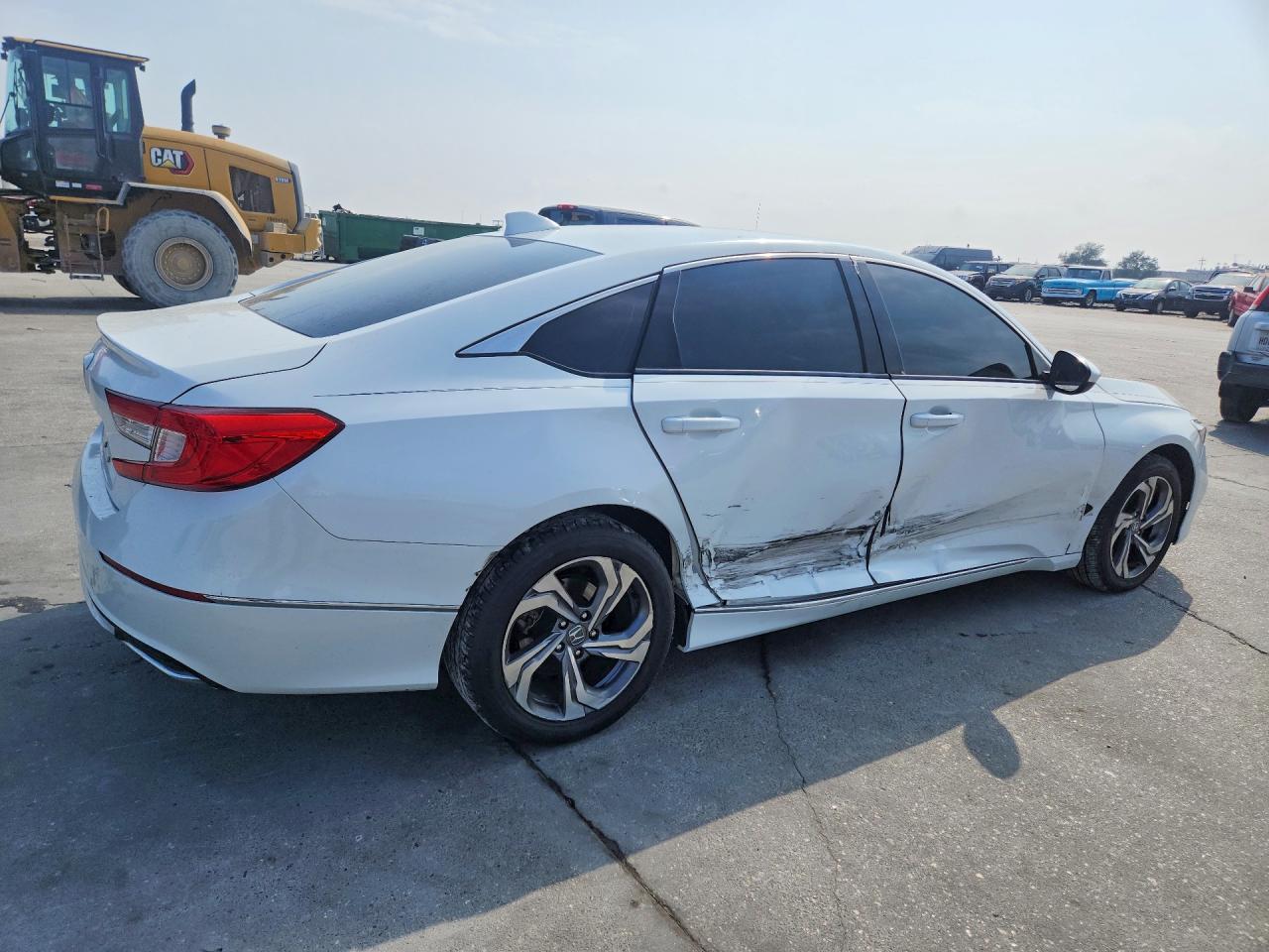 2018 HONDA ACCORD EX photo 7