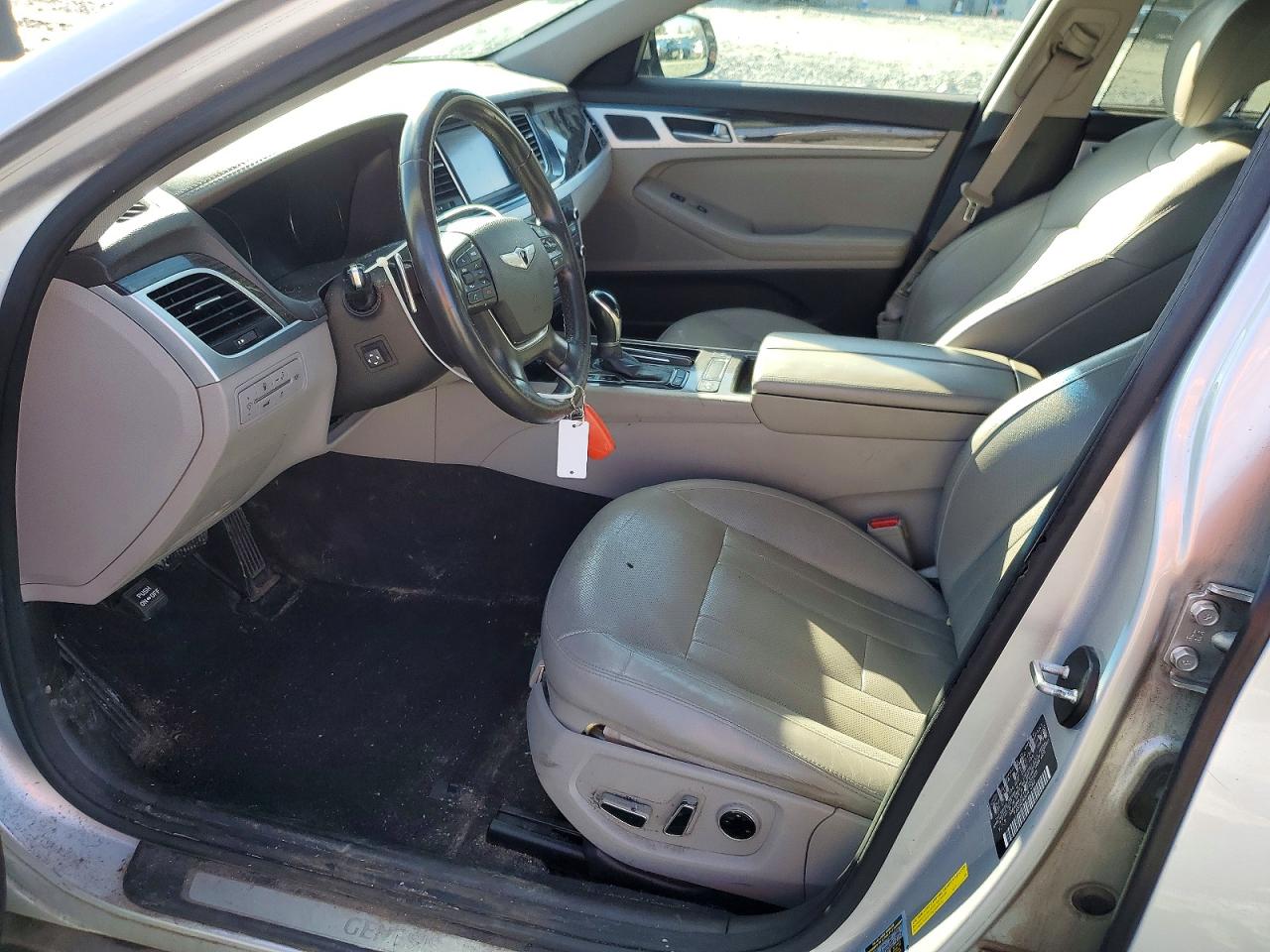2015 HYUNDAI GENESIS 3.8L photo 13