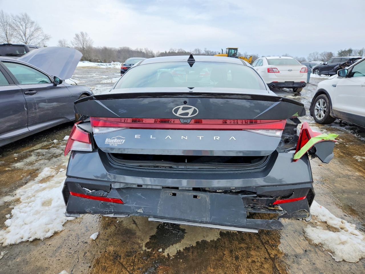2025 HYUNDAI ELANTRA SEL SPORT photo 6
