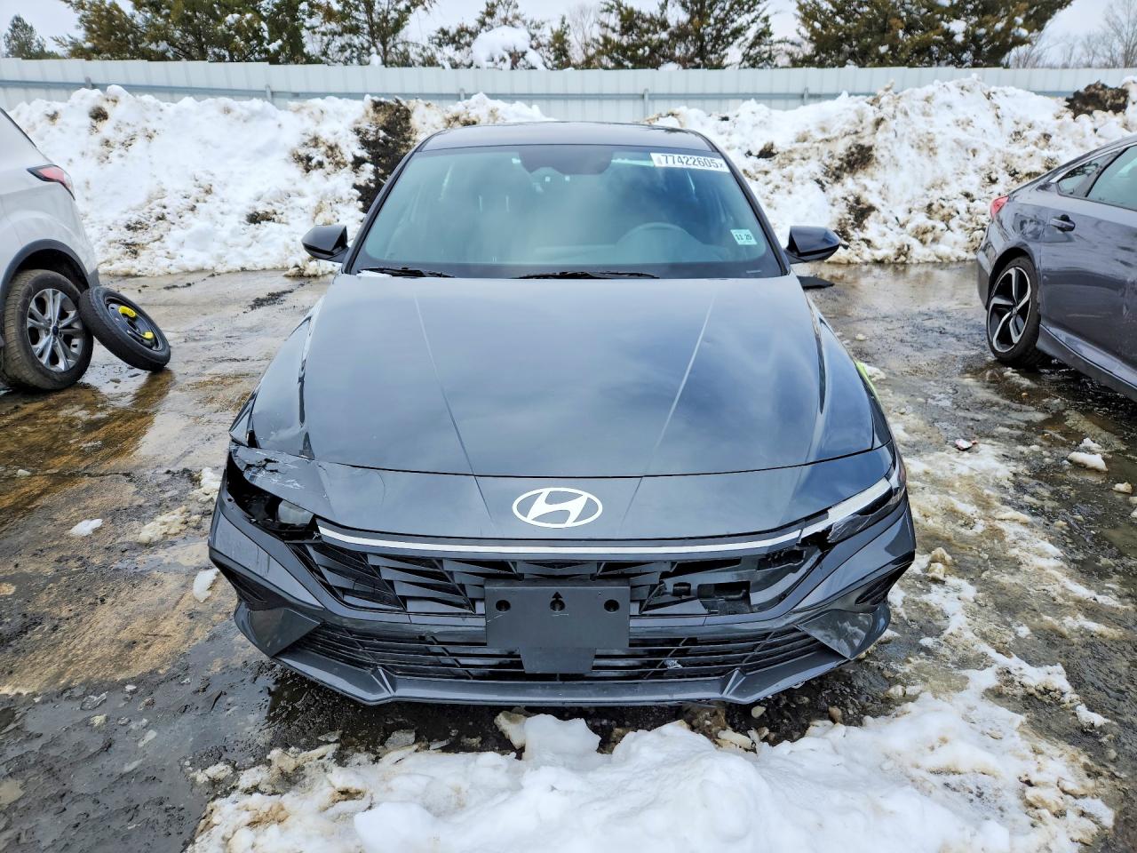 2025 HYUNDAI ELANTRA SEL SPORT photo 5